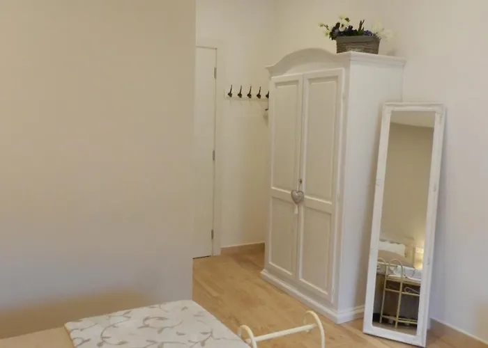 Apartment 5 Terre Gate