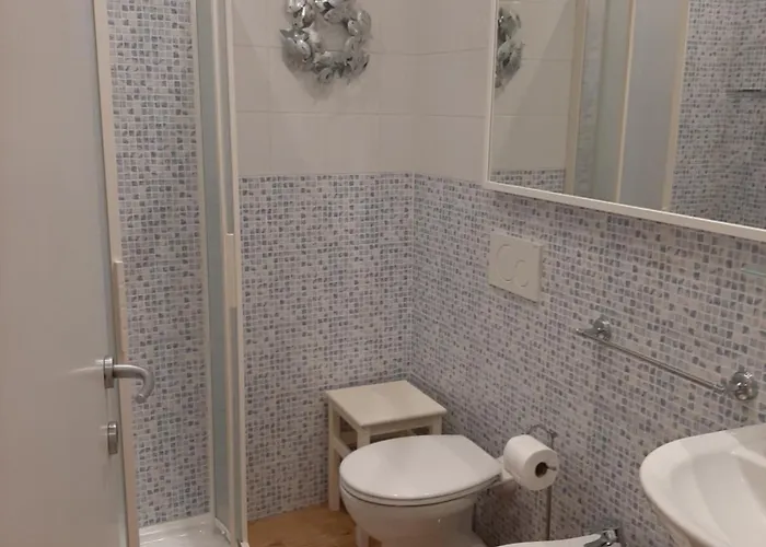 5 Terre Gate Apartment